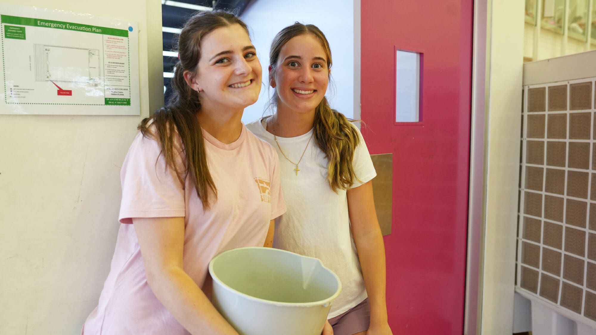 A Splash of Pink, a Powerful Show of Support – St Aloysius College Adelaide